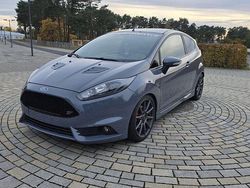 Grau Gebraucht 2016 Ford Fiesta ST Kleinwagen | 15.999 €