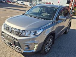 Grau Gebraucht 2018 Suzuki Vitara SUV | 16.899 € (Fairer Preis)