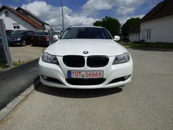 Weiß Gebraucht 2012 BMW 318 Sport Line Kombi | 8.200 € (Fairer Preis)