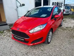 Rot Gebraucht 2016 Ford Fiesta Trend Kleinwagen | 6.490 € (Fairer Preis)