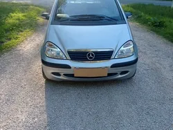 Silber Gebraucht 2003 Mercedes A140 Classic Van / Kleinbus | 1.800 € (Fairer Preis)