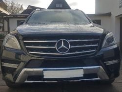 Schwarz Gebraucht 2012 Mercedes ML250 AMG line SUV | 15.200 € (Fairer Preis)
