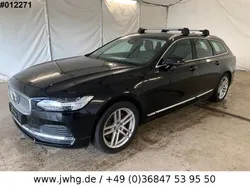 Schwarz Gebraucht 2022 Volvo V90 Core Kombi | 32.950 €