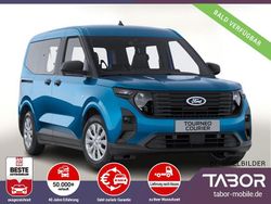 Grün (bursting green metallic) Neu 2025 Ford Tourneo Courier Trend Van / Kleinbus | 24.388 € (Superpreis)