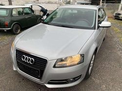 Eissilber (metallic) Gebraucht 2012 Audi A3 Attraction Kleinwagen | 4.000 € (Fairer Preis)