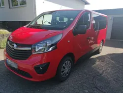 Rot Gebraucht 2015 Opel Vivaro Van | 10.990 € (Fairer Preis)