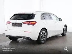 Weiß Gebraucht 2024 Mercedes A200 Advanced Limousine | 29.990 € (Fairer Preis)
