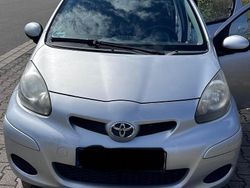 Silber Gebraucht 2009 Toyota Aygo Kleinwagen | 3.000 € (Fairer Preis)