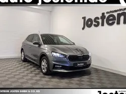 Grau Gebraucht 2023 Skoda Fabia Style Limousine | 20.980 € (Fairer Preis)