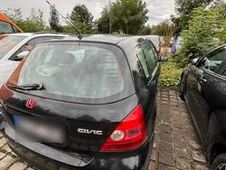 Grau Gebraucht 2001 Honda Civic Kleinwagen | 2.100 €