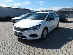 Weiß Gebraucht 2022 Opel Astra Edition Kombi | 12.300 € (Guter Preis)