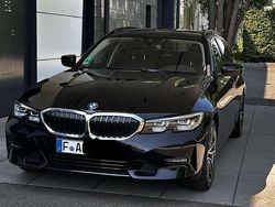 Schwarz Gebraucht 2019 BMW 330 Sport Line Kombi | 31.990 € (Fairer Preis)