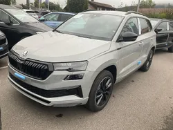 Stahl grau Neu 2025 Skoda Karoq SportLine SUV | 38.495 € (Guter Preis)