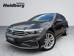 Grau Gebraucht 2020 VW Passat GTE Kombi | 27.550 € (Teuer)