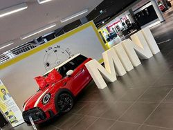 Rot Gebraucht 2022 Mini John Cooper Works Kleinwagen | 22.200 € (Fairer Preis)
