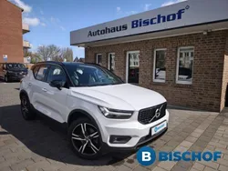 Weiß Gebraucht 2021 Volvo XC40 R-Design SUV | 28.990 € (Guter Preis)