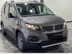Grau Gebraucht 2022 Peugeot Rifter Allure Van / Kleinbus | 20.900 € (Superpreis)