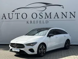 Digitalweiss metalliclack Gebraucht 2023 Mercedes CLA180 Advanced Limousine | 29.950 € (Guter Preis)