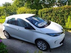Weiß Gebraucht 2013 Renault Zoe Intens Kleinwagen | 5.500 € (Etwas zu teuer)