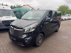 Schwarz Gebraucht 2014 Opel Vivaro Van | 10.950 € (Fairer Preis)