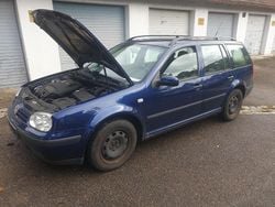Blau Gebraucht 2005 VW Golf IV Kombi | 200 €