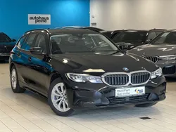 Schwarz ii Gebraucht 2020 BMW 330e Performance Kombi | 23.797 € (Superpreis)