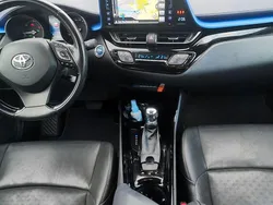 Grau Gebraucht 2018 Toyota C-HR SUV | 17.480 € (Fairer Preis)