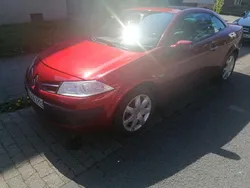 Rot Gebraucht 2008 Renault Mégane Cabriolet Avantage Cabrio | 4.950 € (Fairer Preis)