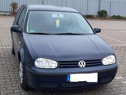 Blau Gebraucht 2001 VW Golf IV Edition Limousine | 1.300 € (Fairer Preis)