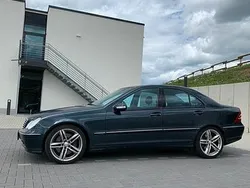 Schwarz Gebraucht 2001 Mercedes C180 Limousine | 3.500 €