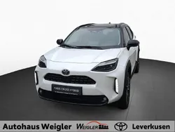 Platinum white Neu 2025 Toyota Yaris Cross Plus SUV | 35.950 €