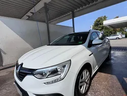 Weiß Gebraucht 2017 Renault Mégane IV Intens Limousine | 8.000 € (Etwas zu teuer)