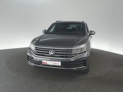 Grau Gebraucht 2023 VW Touareg Elegance SUV | 60.810 € (Superpreis)