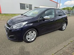Schwarz Gebraucht 2016 Peugeot 208 Style Kleinwagen | 4.900 € (Superpreis)