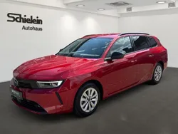 Lackierung peperoncino red/typ Gebraucht 2024 Opel Astra Enjoy Kombi | 20.900 € (Guter Preis)