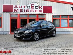 Schwarz Gebraucht 2018 Mercedes 180 AMG line Limousine | 15.450 € (Fairer Preis)