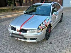 Silber Gebraucht 2003 Mitsubishi Carisma Limousine | 700 € (Teuer)