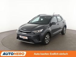 Grau Gebraucht 2022 Kia Stonic Vision SUV | 16.060 € (Guter Preis)