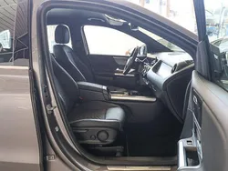 Grau / mountaingrau (metallic) Gebraucht 2024 Mercedes B200 Advanced Van / Kleinbus | 29.890 € (Fairer Preis)
