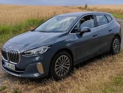 Grau Gebraucht 2023 BMW 220 Active Tourer Luxury Line Van / Kleinbus | 28.700 € (Guter Preis)