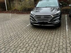 Braun Gebraucht 2016 Hyundai Tucson Premium SUV | 17.850 € (Fairer Preis)