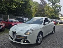 Weiß Gebraucht 2011 Alfa Romeo Giulietta Turismo Limousine | 4.000 € (Guter Preis)