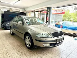 Beige Gebraucht 2006 Skoda Octavia Elegance Limousine | 1.950 € (Superpreis)