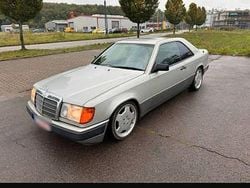 Silber Gebraucht 1992 Mercedes 300 Coupé | 10.500 €