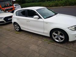 Weiß Gebraucht 2010 BMW 116 Kleinwagen | 4.990 € (Etwas zu teuer)