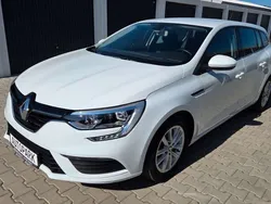 Weiß Gebraucht 2017 Renault Mégane GrandTour Play Kombi | 9.999 € (Fairer Preis)