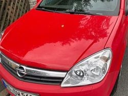 Rot Gebraucht 2008 Opel Astra GTC Innovation Limousine | 2.190 € (Guter Preis)