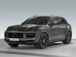 Grau Gebraucht 2023 Porsche Cayenne Sport SUV | 111.000 € (Fairer Preis)