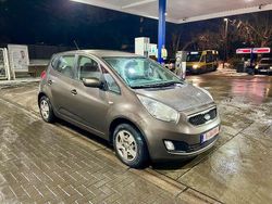 Grau Gebraucht 2012 Kia Venga Edition 7 Kleinwagen | 3.300 € (Fairer Preis)
