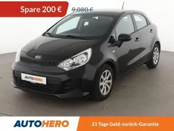 Schwarz Gebraucht 2016 Kia Rio Limousine | 8.660 € (Fairer Preis)